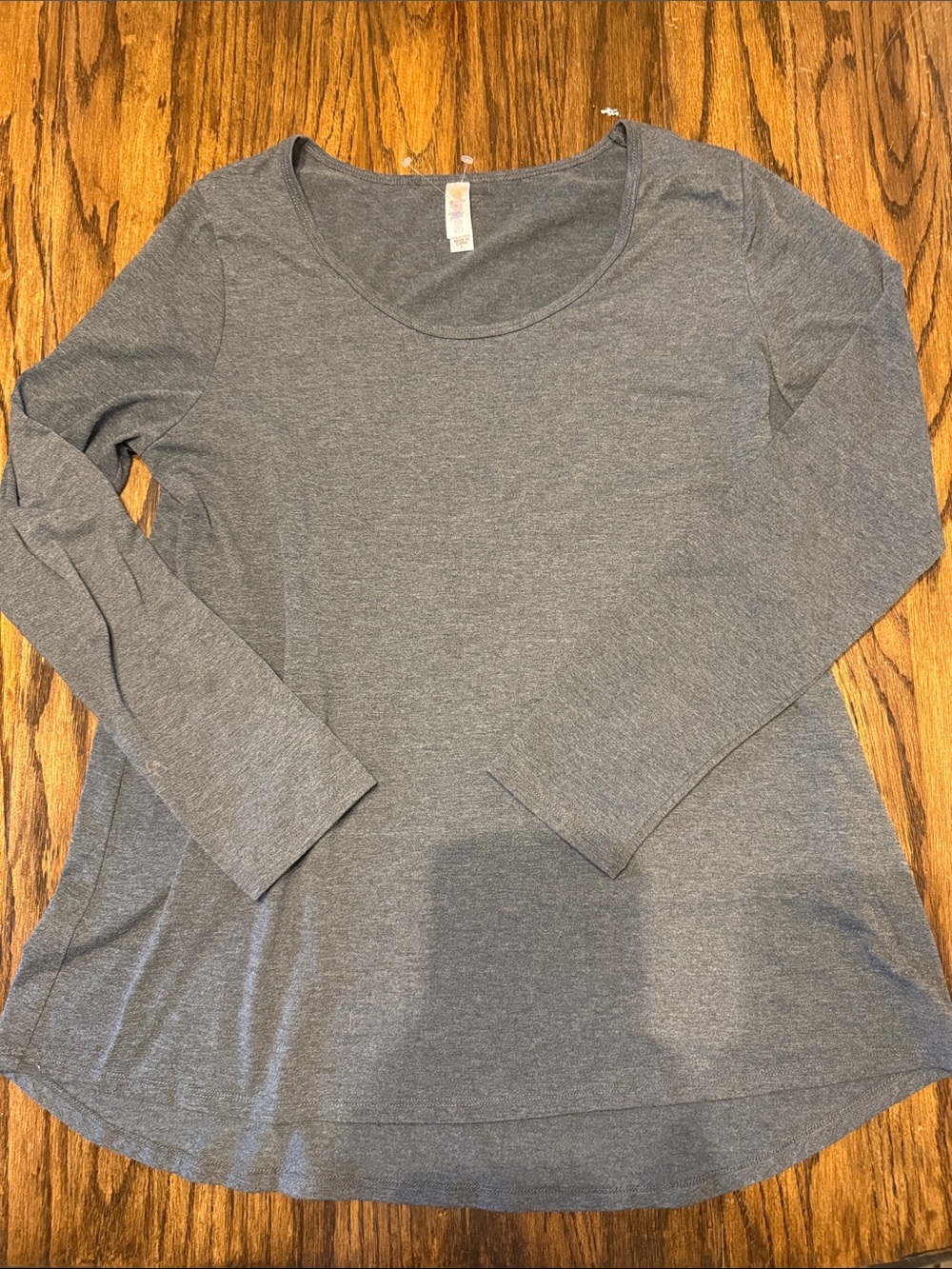 3/$25 Lularoe Long Sleeve Scoop Neck Tee - Gray size large